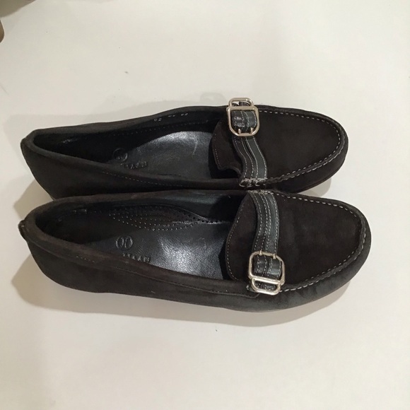 Cole Haan leather slip on loafers size 7.5 B Black flats - Picture 2 of 5